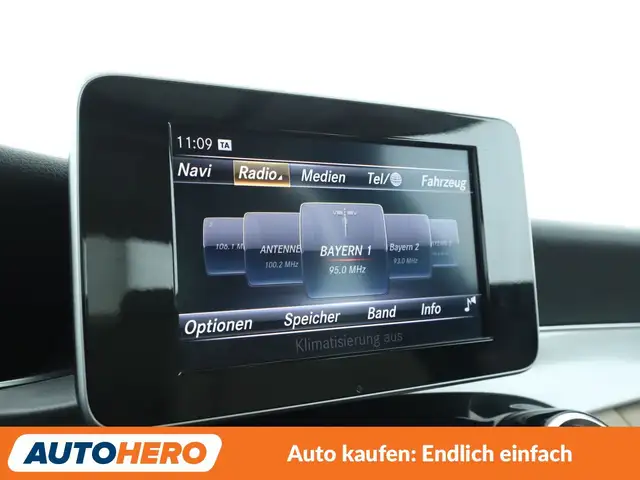 Mercedes-Benz C-Class view 21