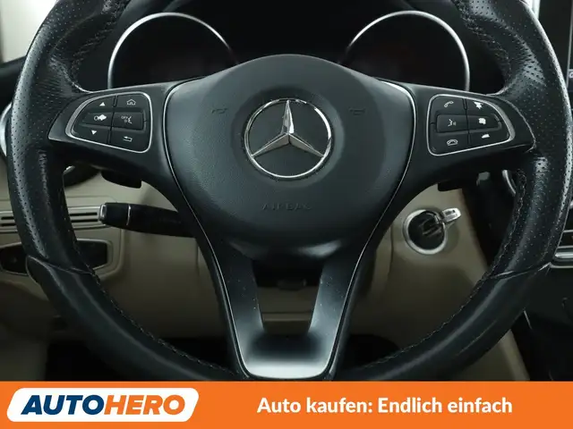 Mercedes-Benz C-Class view 19