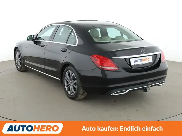 Mercedes-Benz C-Class view 4