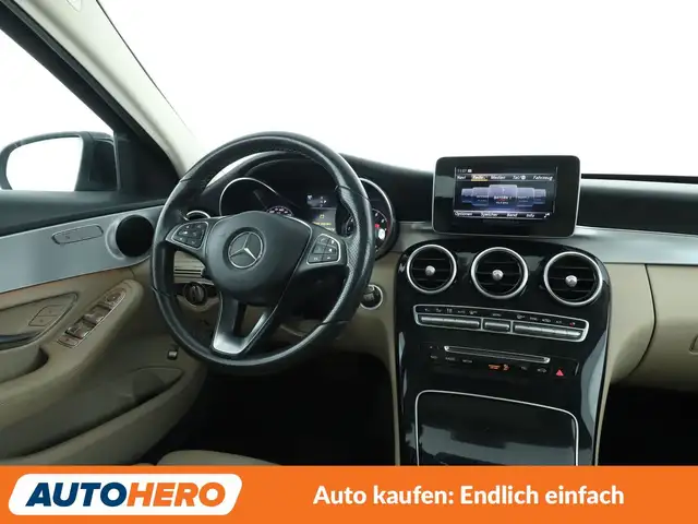 Mercedes-Benz C-Class view 13
