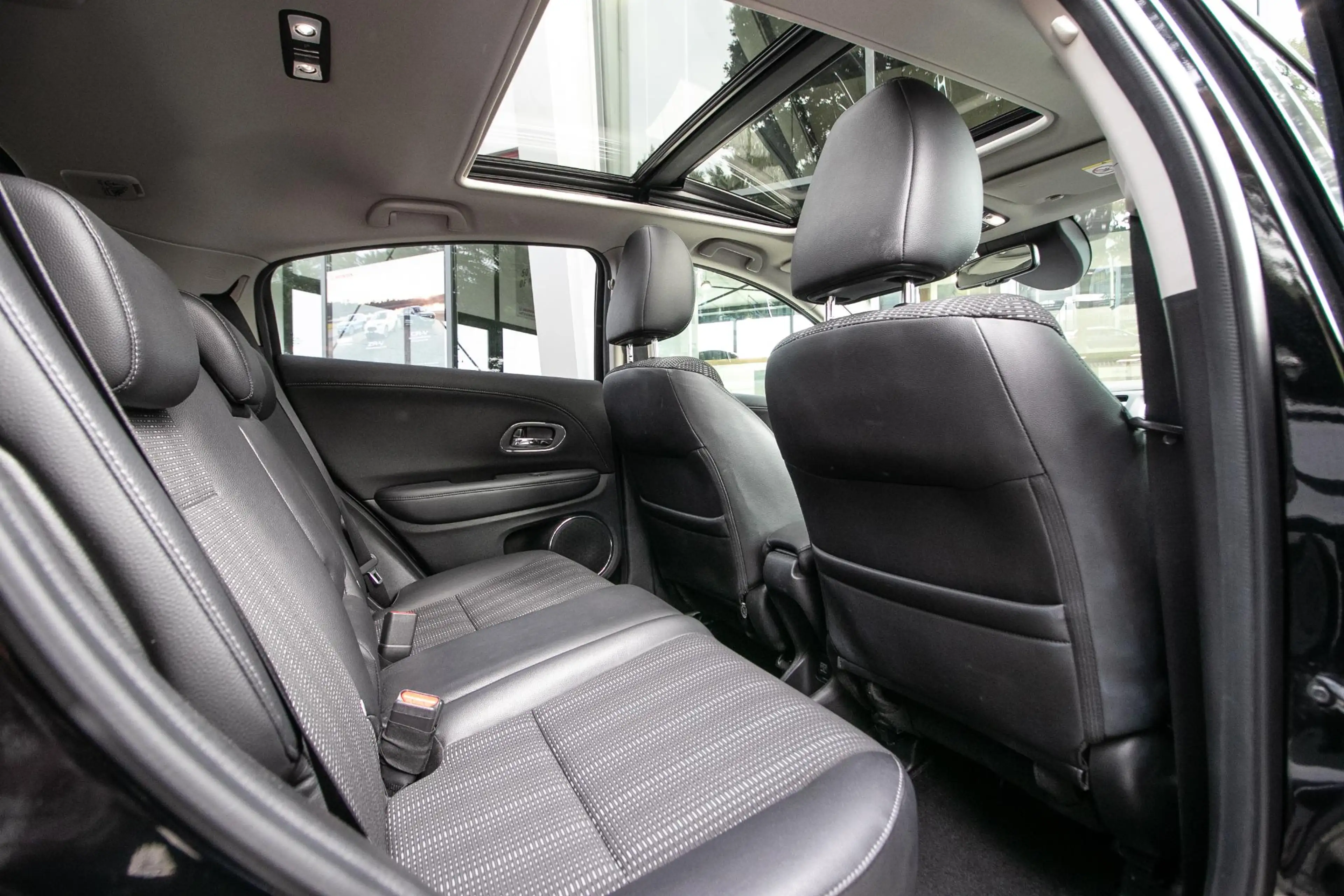 Honda HR-V 1.5 i-VTEC Executive — photo 7