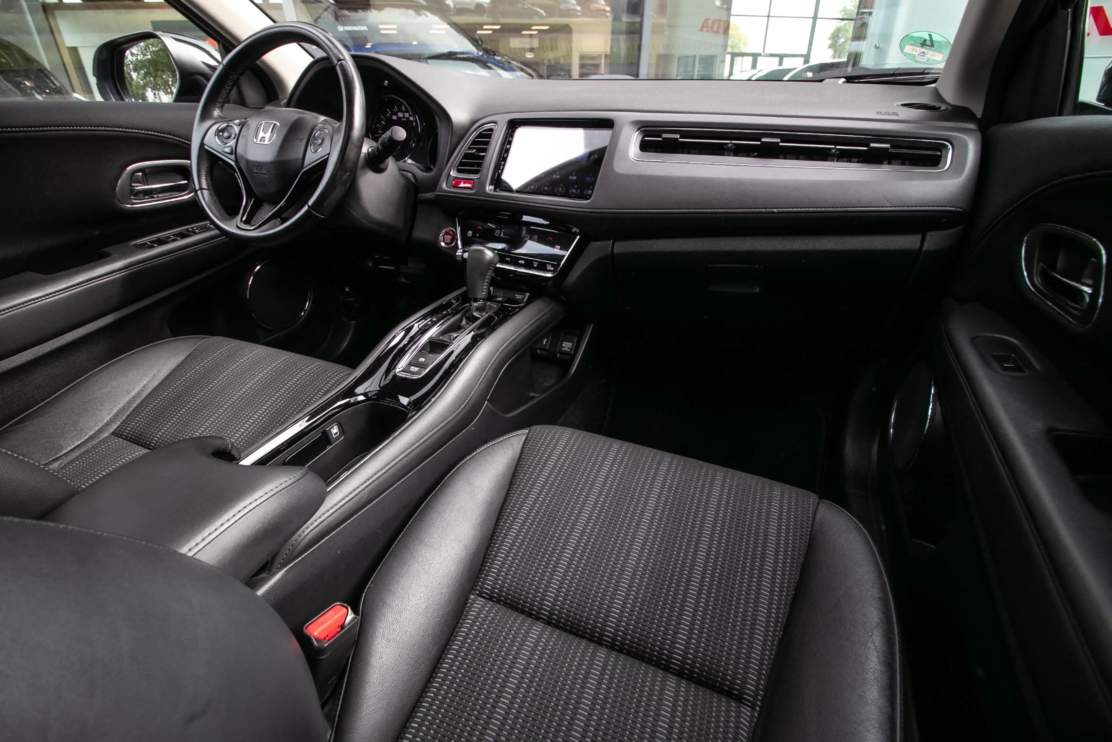 Honda HR-V 1.5 i-VTEC Executive — photo 4