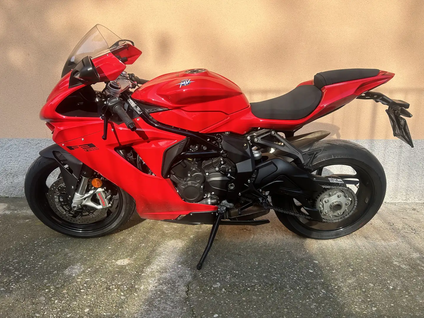 MV Agusta F3 R Rojo - 2