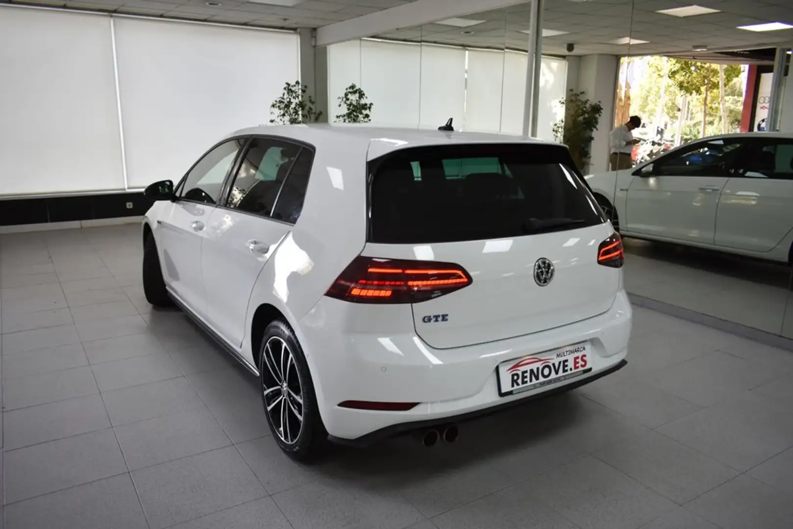 Volkswagen Golf GTE 1.4 TSI e-Power 150kW (204CV) DSG Blanco - 2