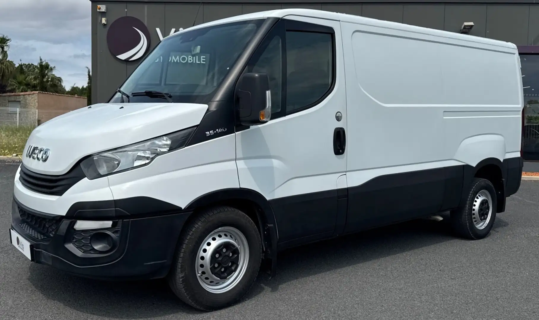 Iveco Daily 35 S 14 V9 Blanc - 1