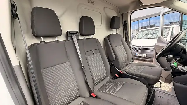 Ford Transit view 28