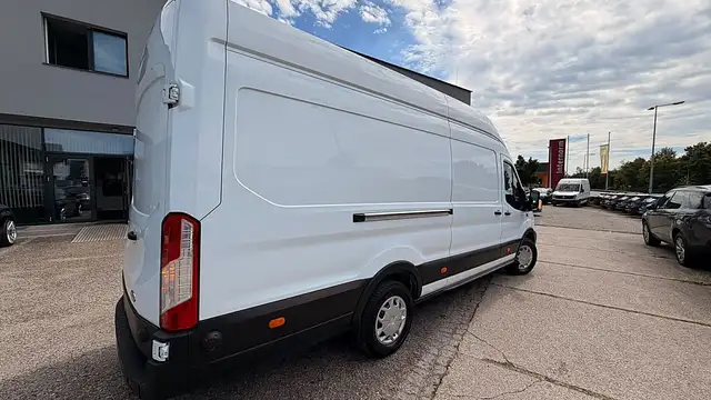 Ford Transit view 22