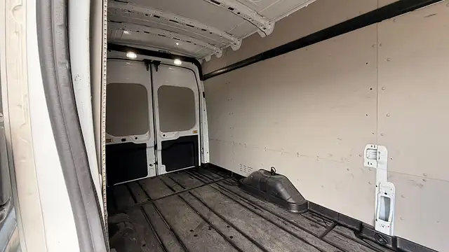 Ford Transit view 25