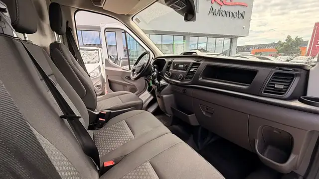 Ford Transit view 27