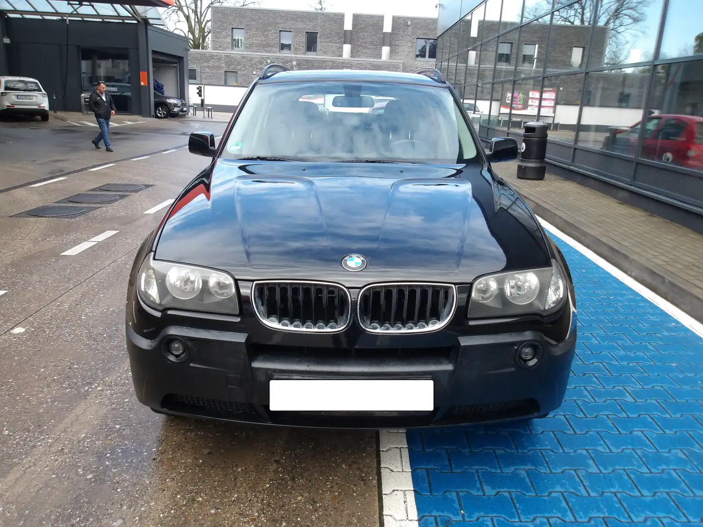 BMW X3 2.0d Allrad  2.Hand Černá - 1