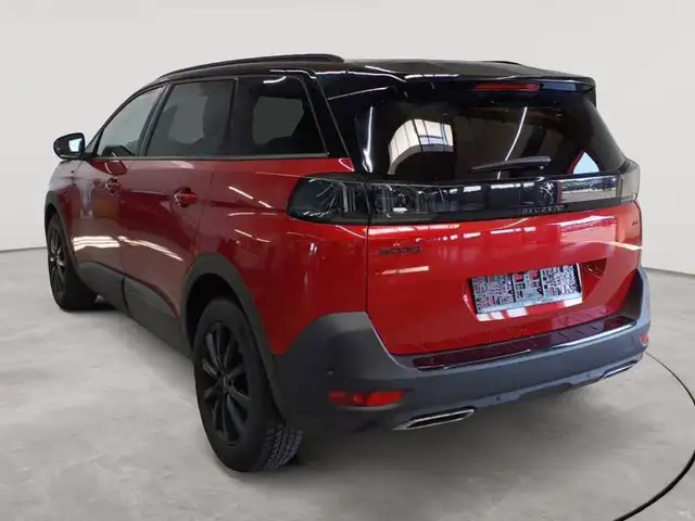 Peugeot 5008 view 2