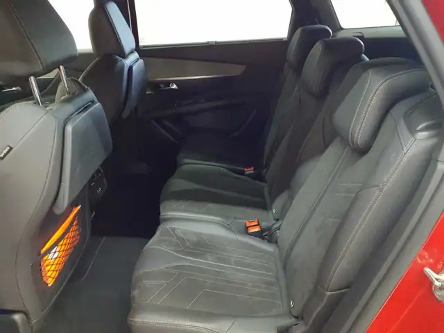 Peugeot 5008 view 5