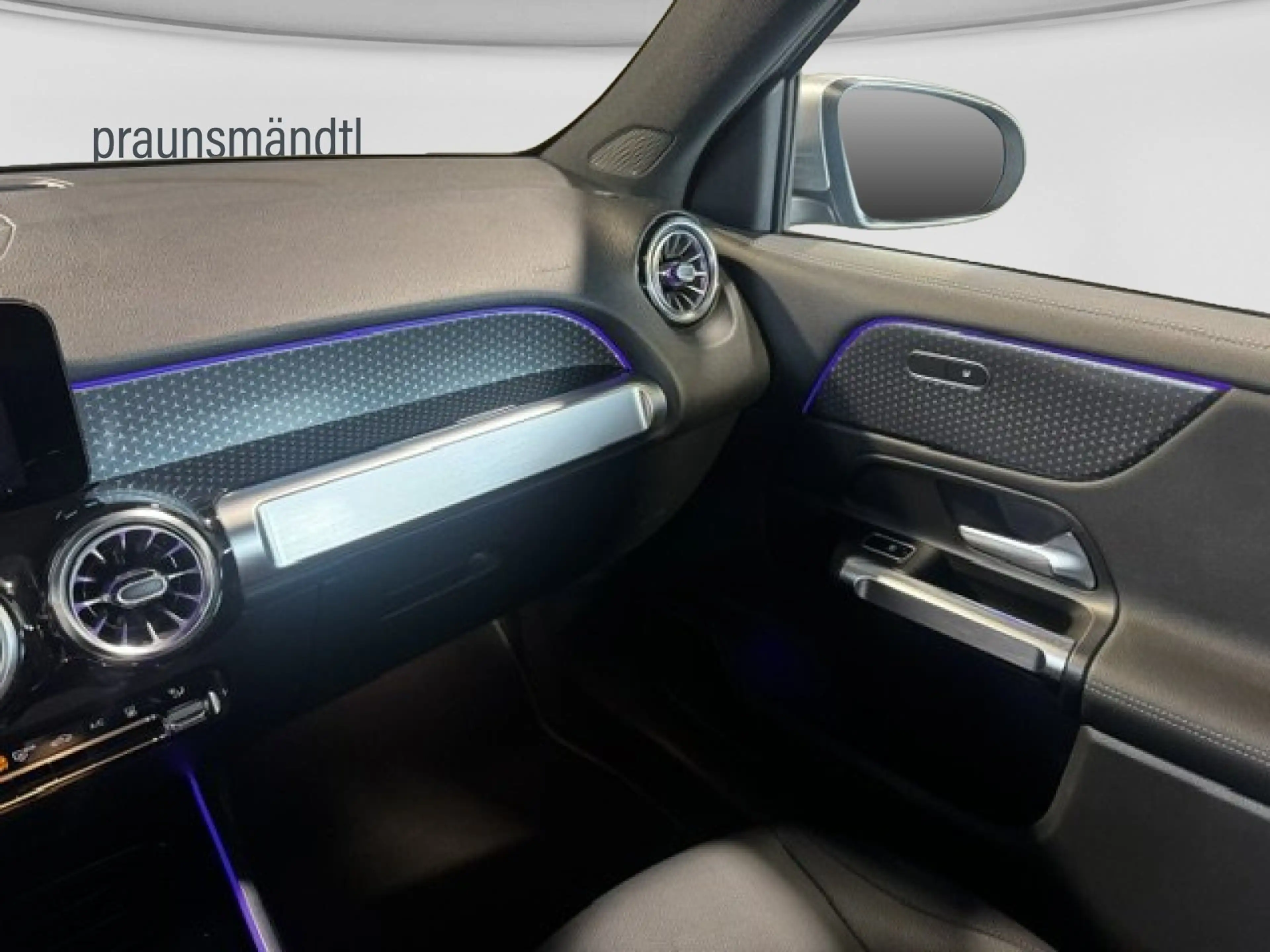 Mercedes-Benz EQB 250 + Progressive Distr/Kamera/Totw/7Sitz/LED — photo 7