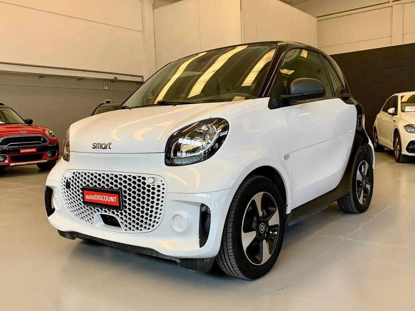 smart forTwo Fortwo III 2020 eq Passion 4,6kW *PREZZO PROMO* Weiß - 1