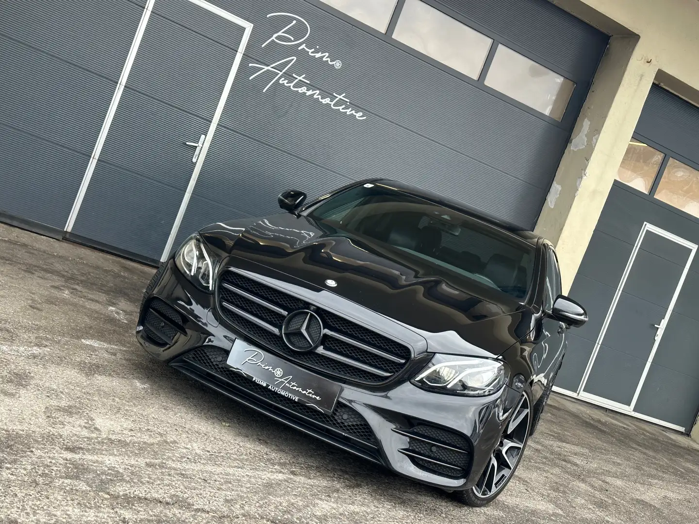 Mercedes-Benz E 220 d 9G-Tronic* AMG* Virtual* 360grad* inkl. Garantie Noir - 1