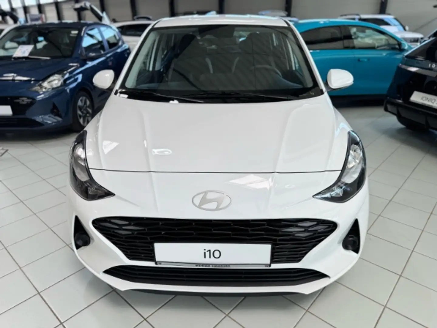 Hyundai i10 Hyundai i 10 FL (MY25) 1.0 Benzin (63 PS) 5-AMT 2W Weiß - 2