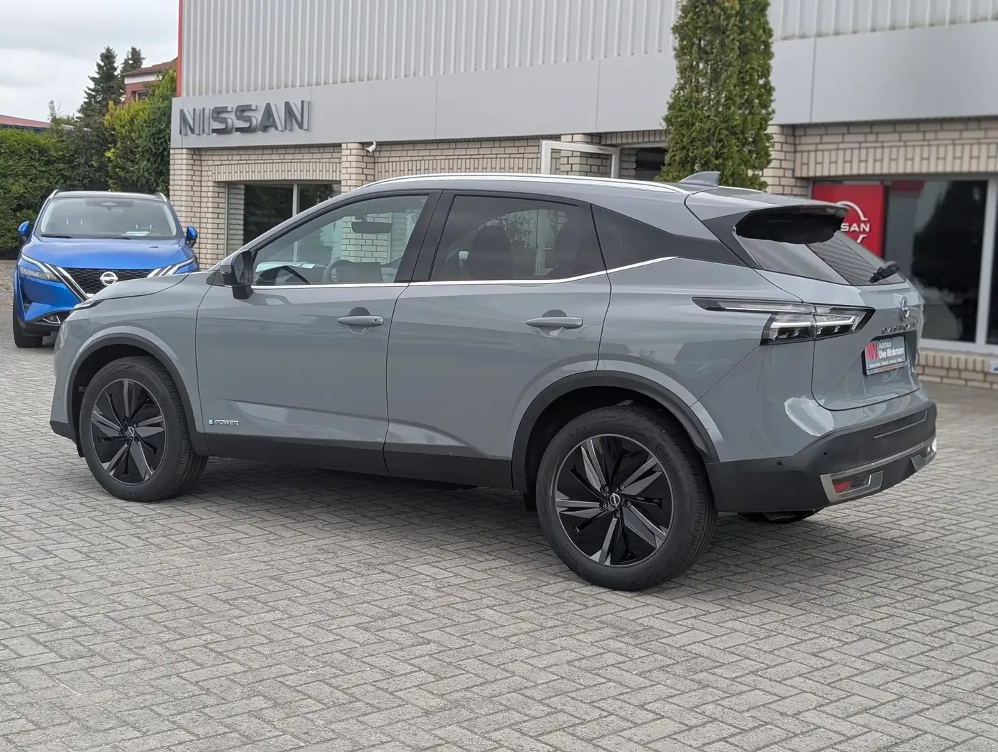 Nissan Qashqai 1.5 VC-T e-Power Tekna Grau - 2
