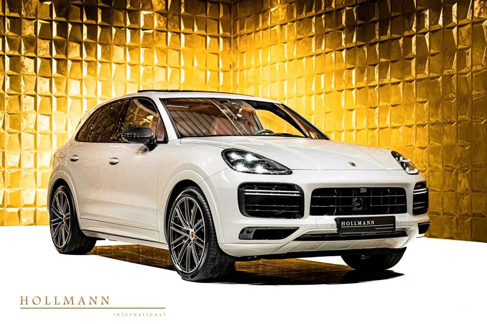 Porsche Cayenne CAYENNE TURBO+CARBON+3D BURMESTER+ CERAMIC BRAKE Beige - 1