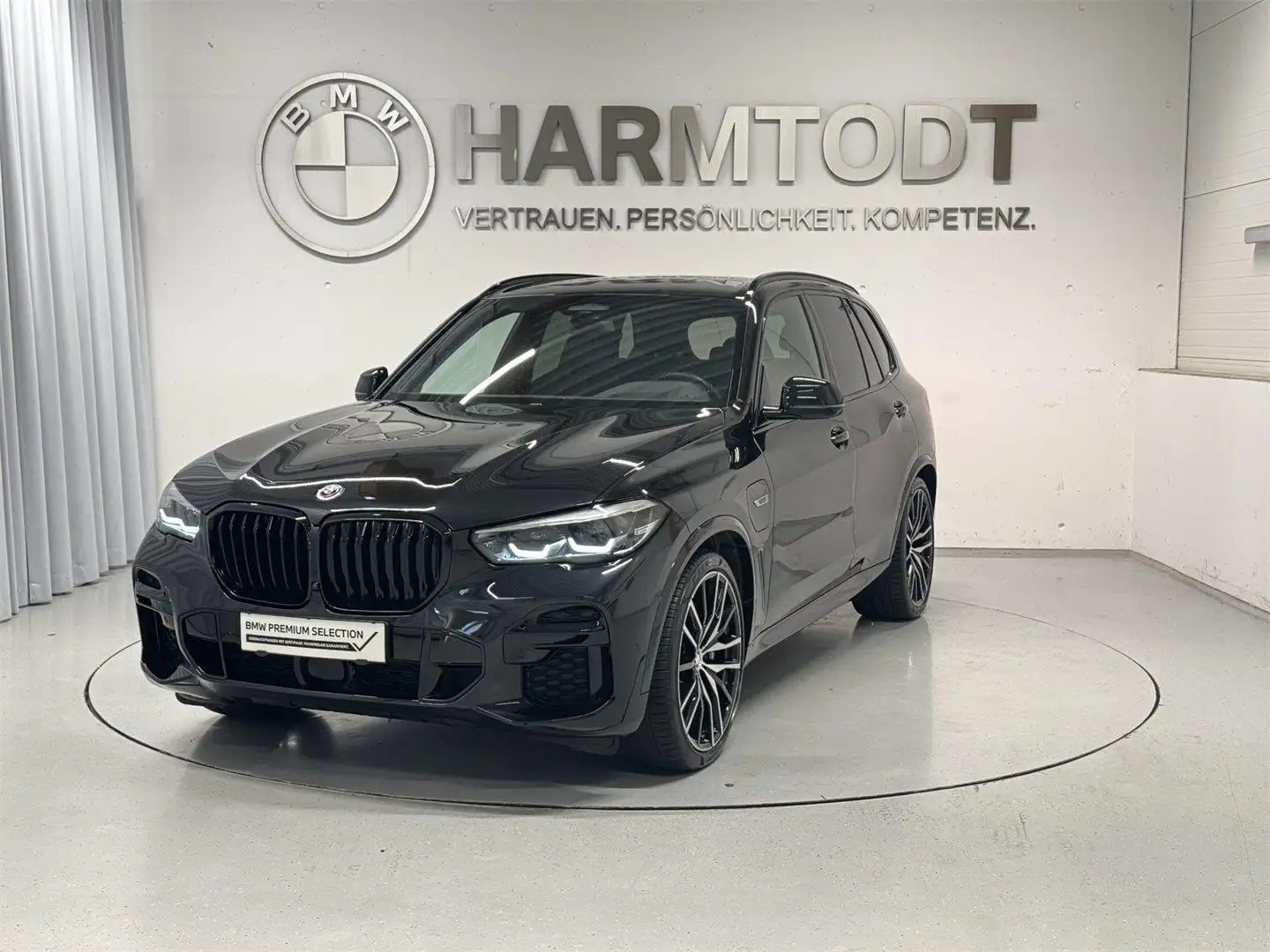 BMW X5 xDrive45e Noir - 1