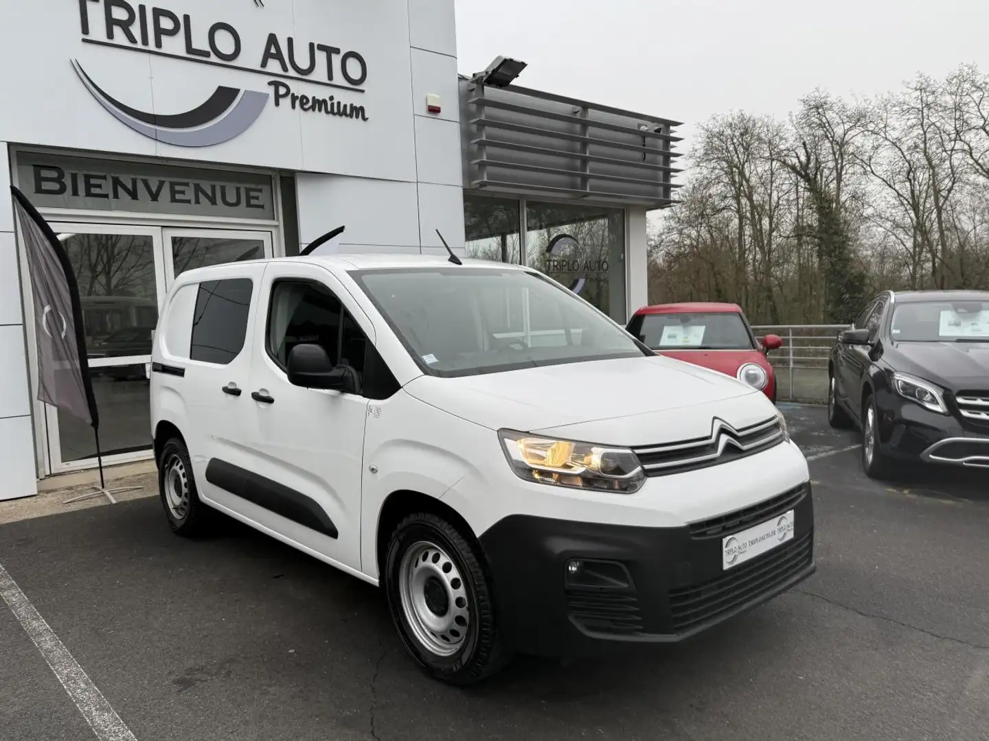 Citroen Berlingo Berlingo 1.5 BlueHDi - 130 III FOURGON Fourgon M Worker 1000 kg + RADAR DE RECUL + CLIM Blanc - 1