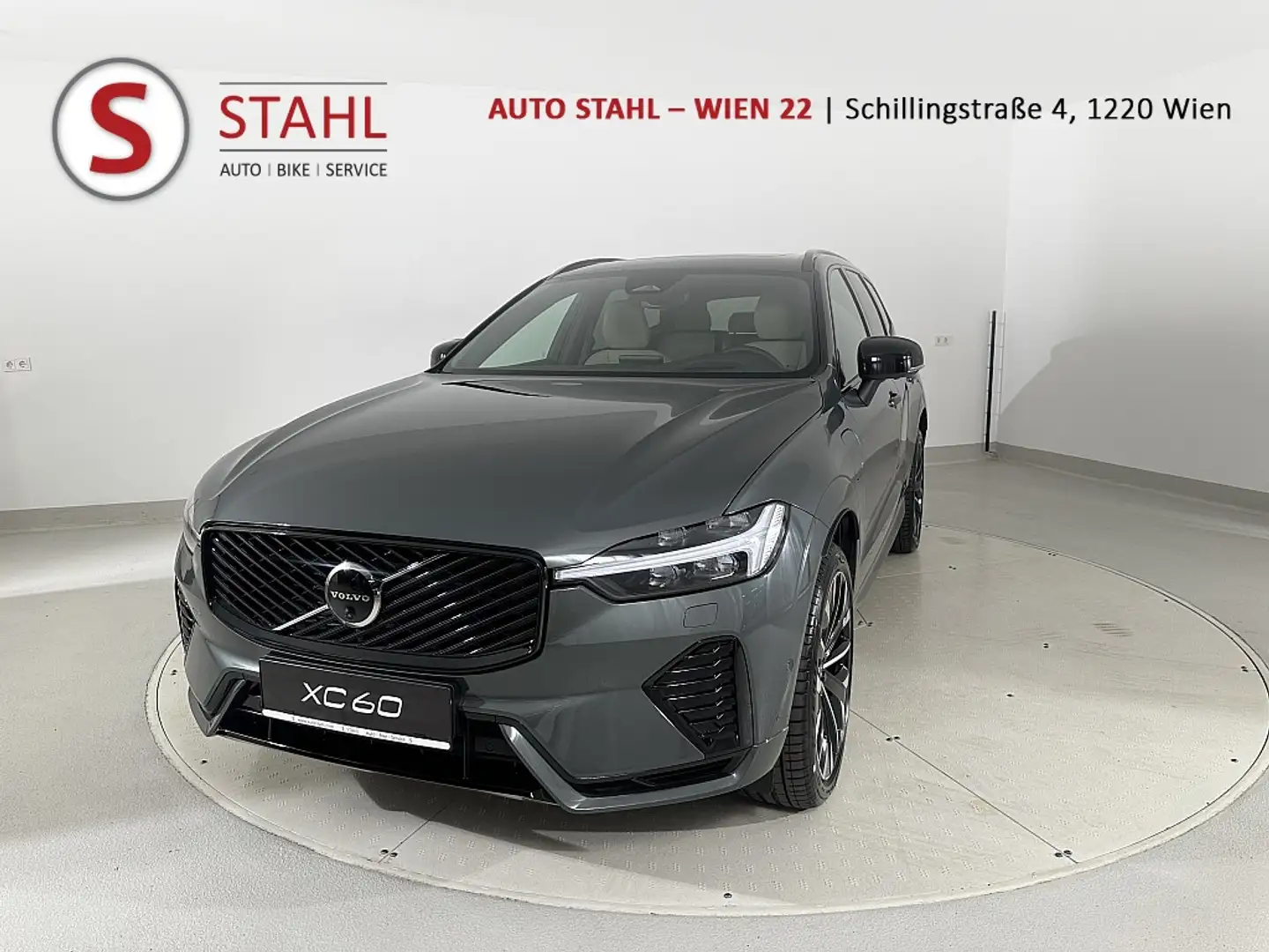 Volvo XC60 T6 AWD PHEV 18,8kWh Ultra Dark Aut. Grün - 1