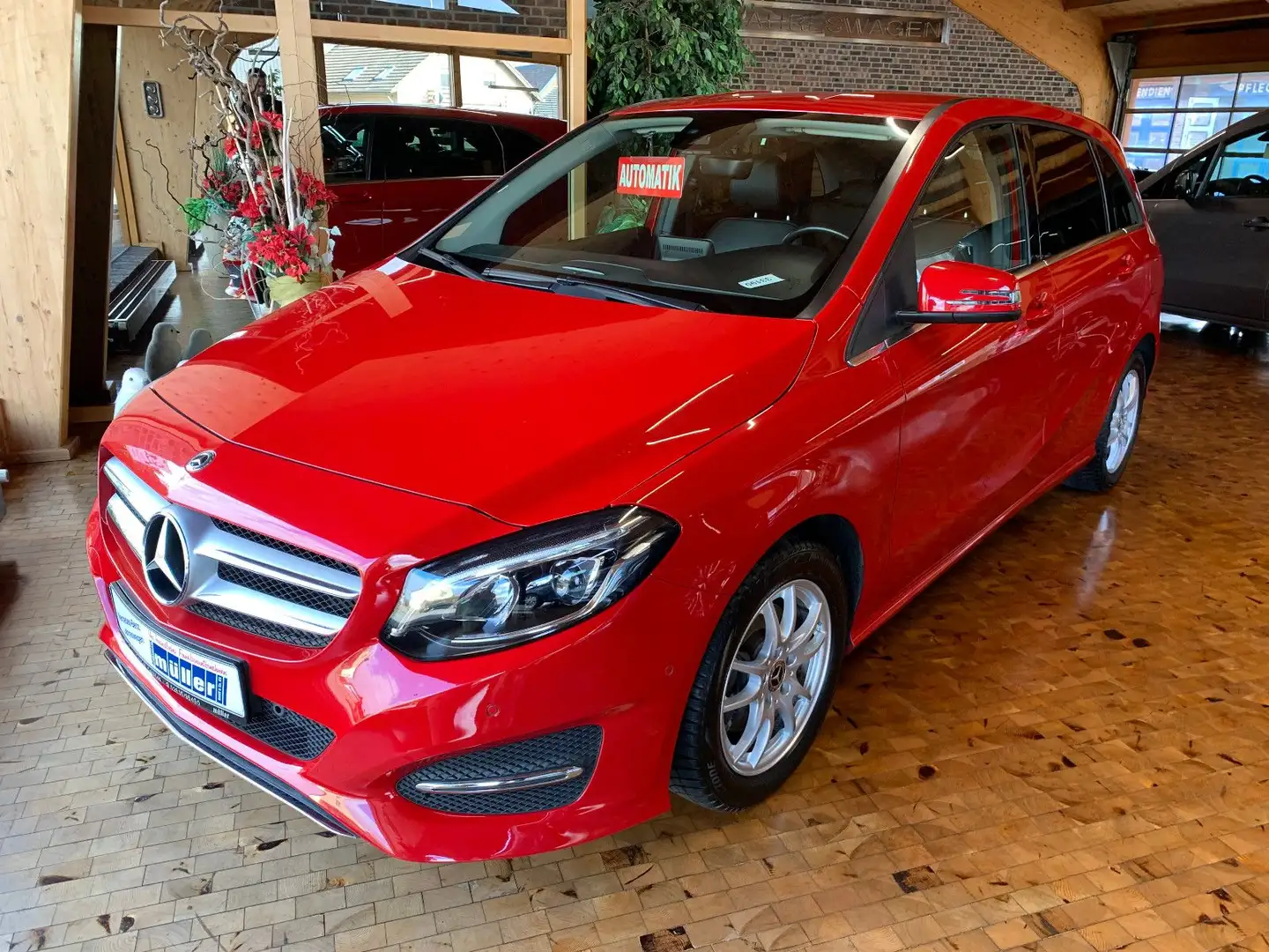 Mercedes-Benz B 200 d Urban Autom. Standhzg. LED Kamera Rouge - 2