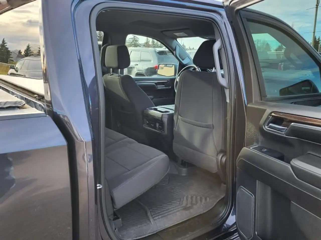 Chevrolet Silverado 1500 снимка Chevrolet Silverado 1500
