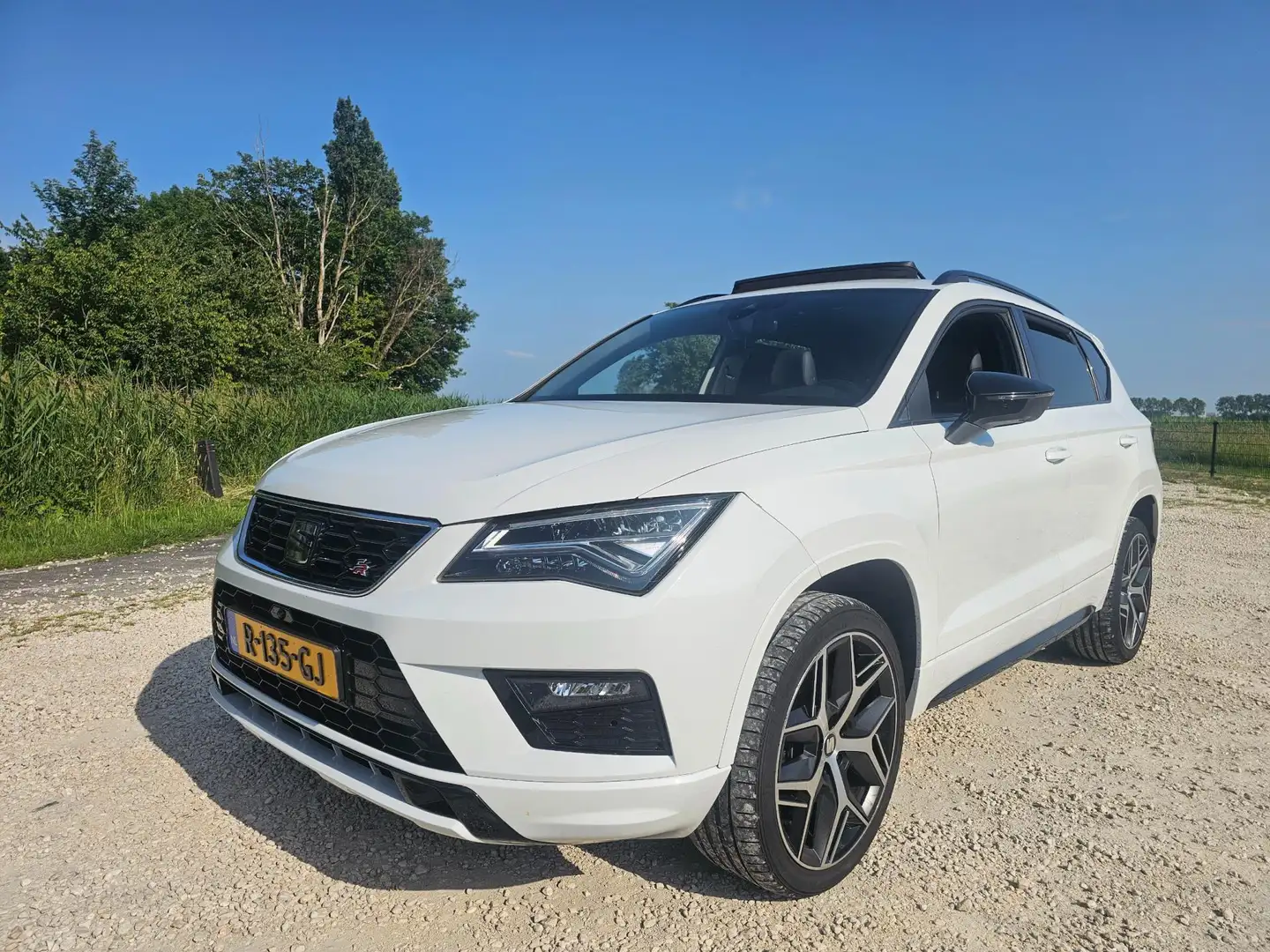 SEAT Ateca 2.0 TDI FR Business Intense Wit - 1