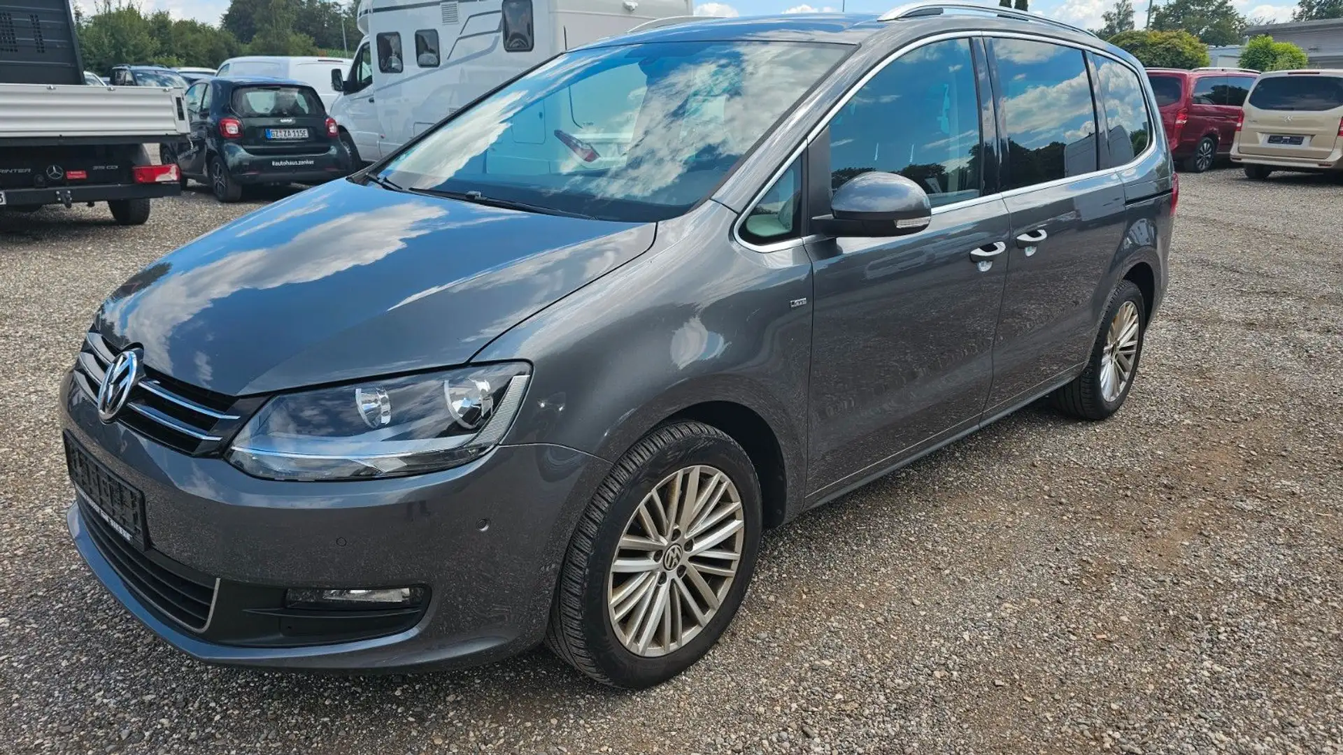 Volkswagen Sharan Cup BMT, 7Sitze,Klima,Navi,elektr. Türen Grau - 2