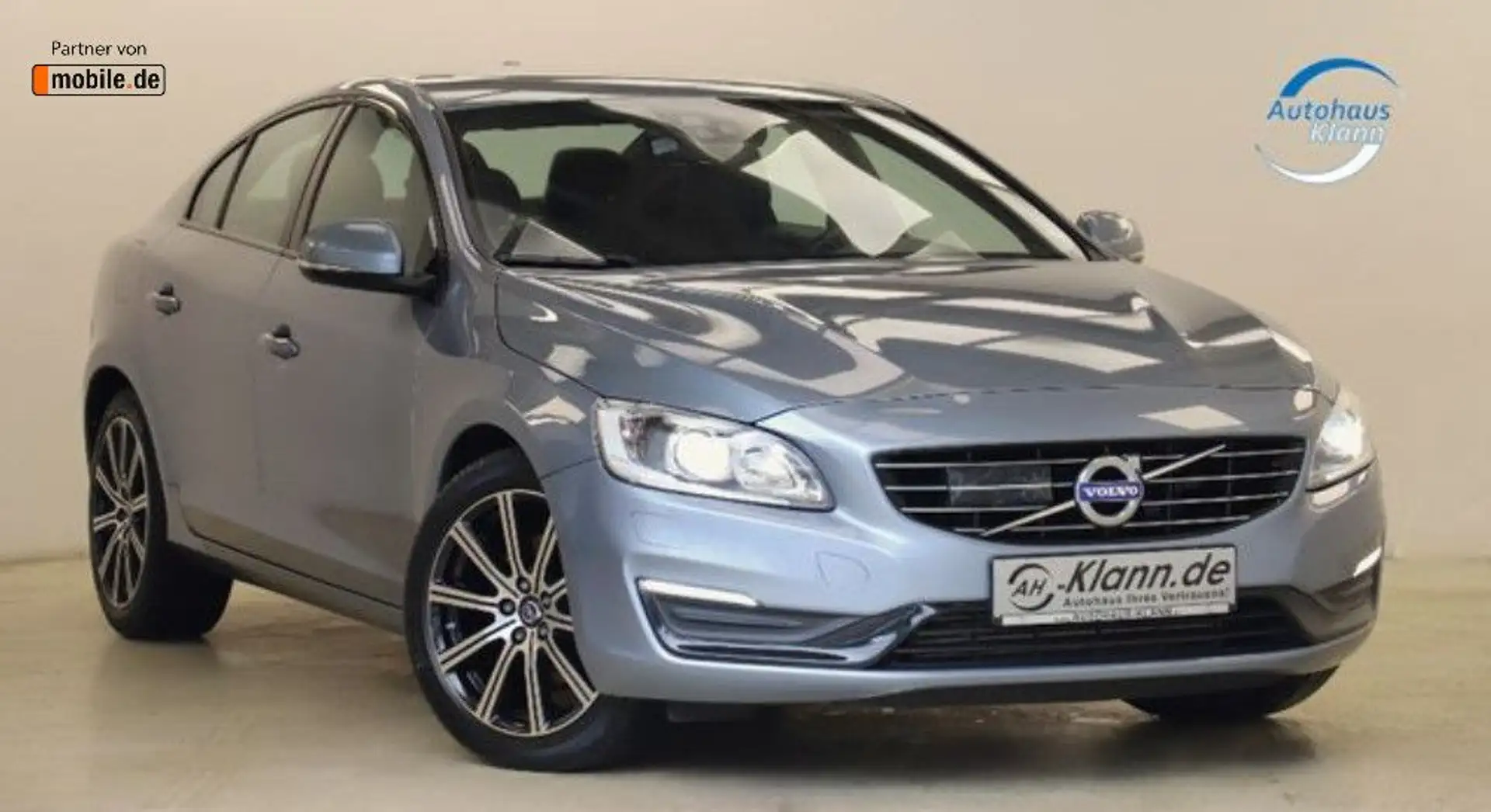 Volvo S60 D4 2.0 190PS Linje Svart Bi-Xenon R-Cam ACC Blue - 1
