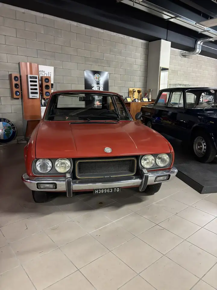 Fiat 124 Coupè 1.6 Sport, foto 1