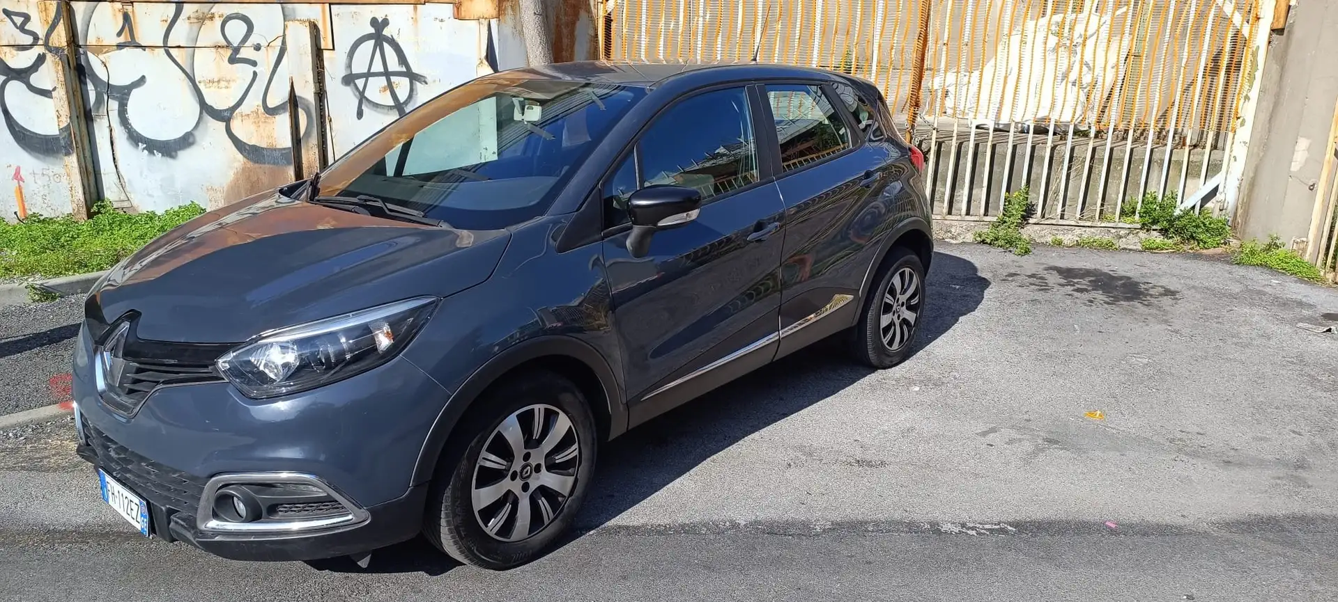 Renault Captur Captur 0.9 tce Zen (live) 90cv E6 Bleu - 2