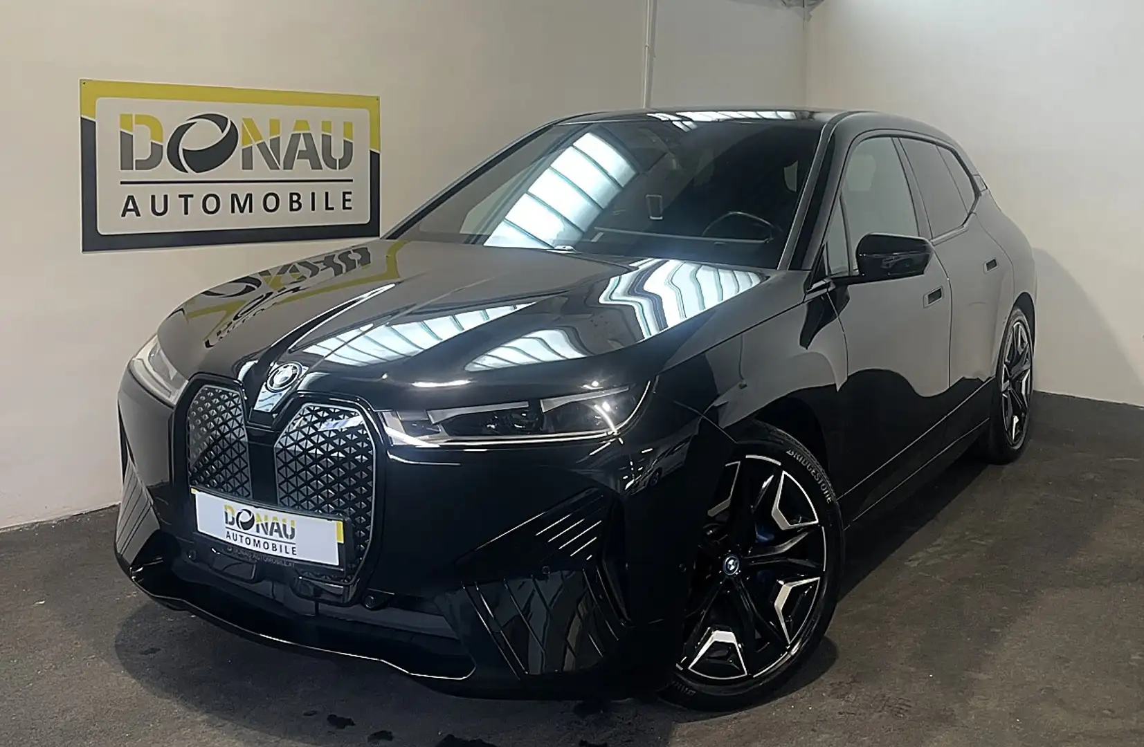BMW iX xDrive40 * AHK * Leder * Pano * ACC * AVILOO 99% * Schwarz - 1