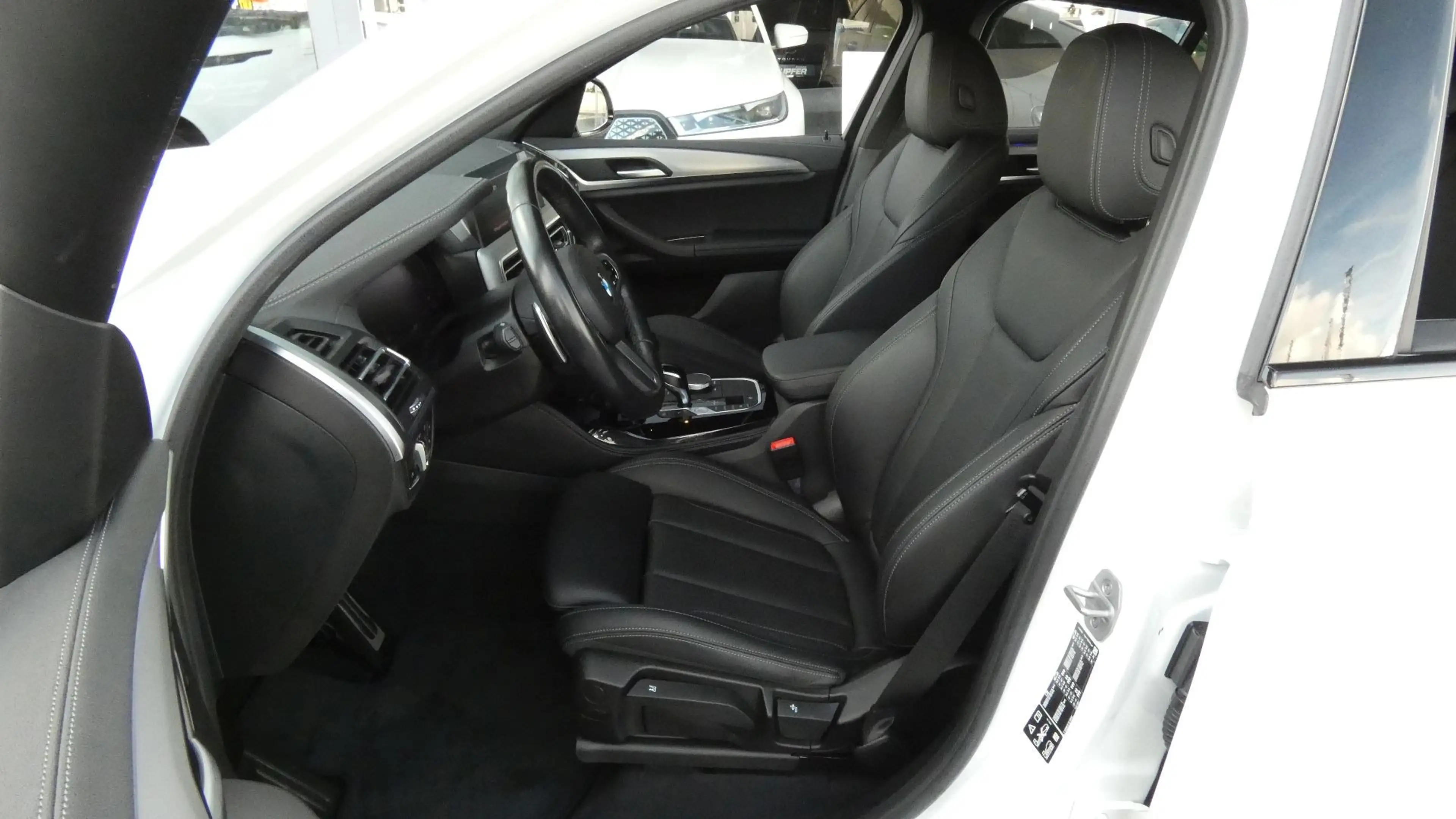 BMW X4 xDrive20i M Sportpak. Laser°Parkass°Temp.M19Z — photo 10