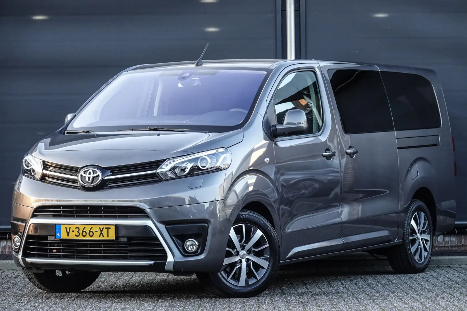 Toyota Proace Worker Verso | Dubbel Cabine | 5-Persoons | 1.6 D- Šedá - 1