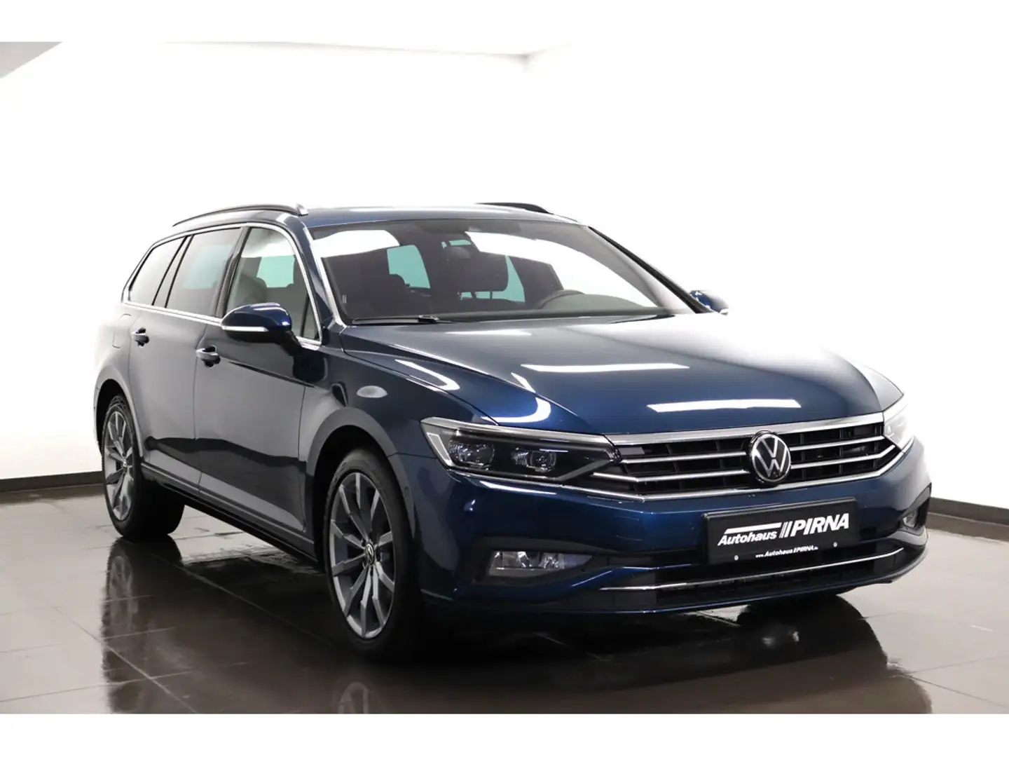 Volkswagen Passat Variant 2.0 TDI Business Panorama Matrix Azul - 2