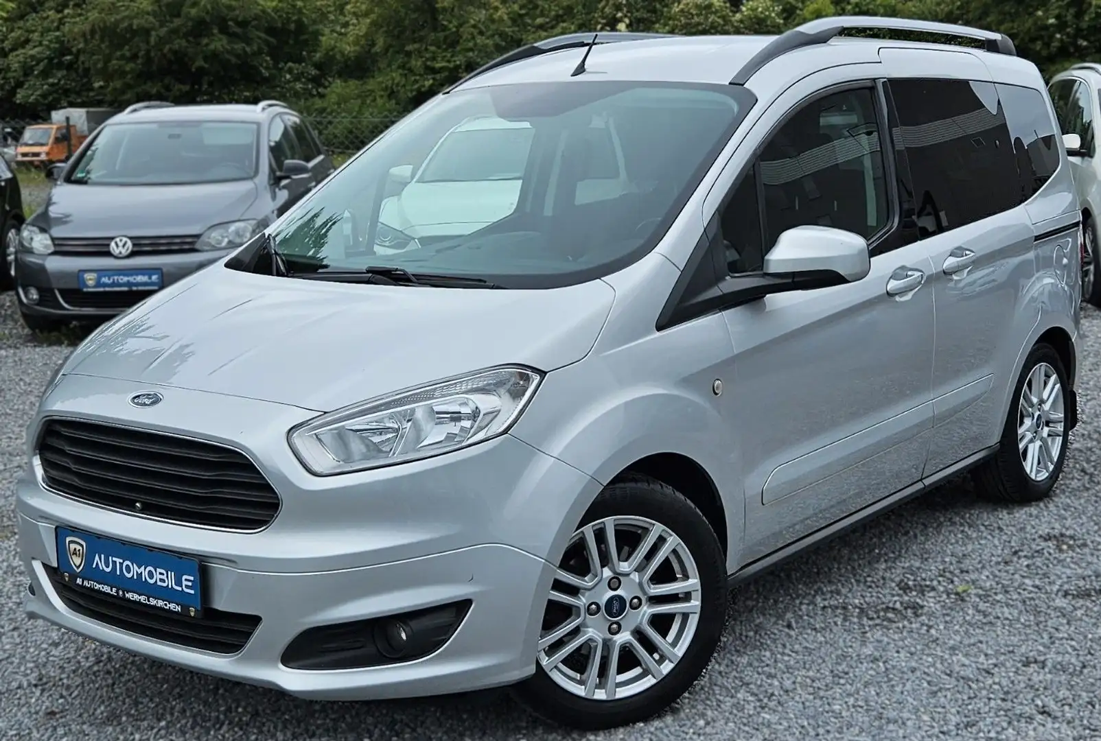 Ford Tourneo Courier Titanium°NAVI°SITZ-HZG°KLIMAAUT. Argent - 1