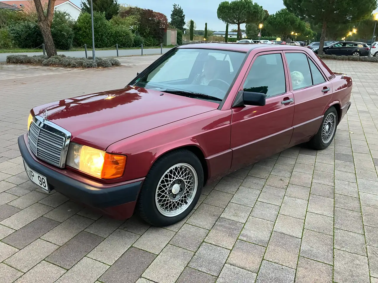 Mercedes-Benz 190 E 2.3, foto 1