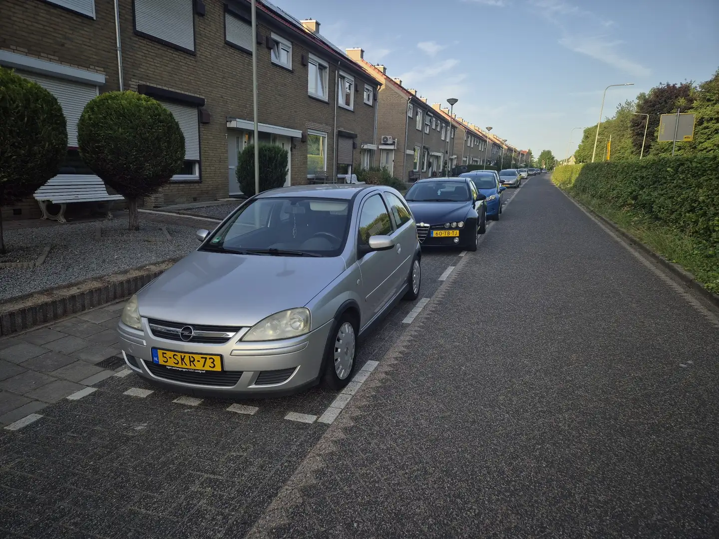 Opel Corsa 1.0-12V Full Rhythm Zilver - 1