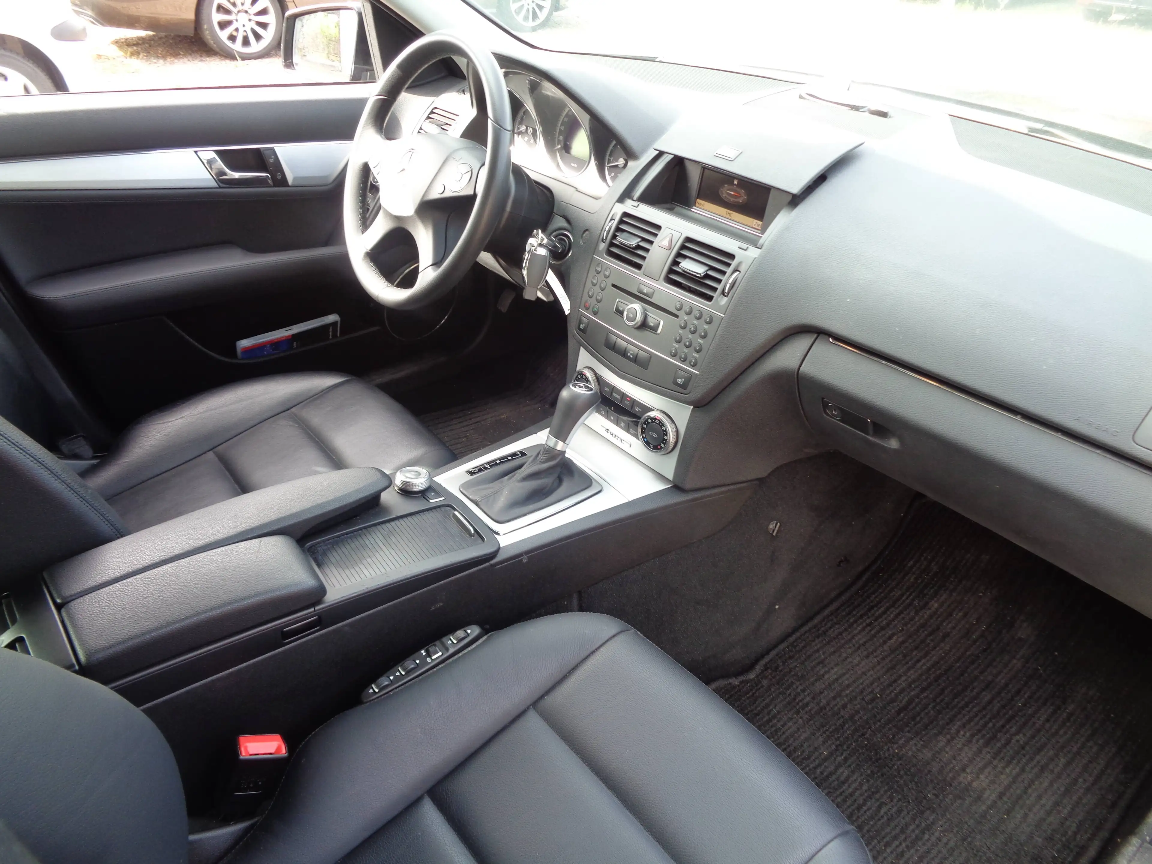 Mercedes-Benz C 350 C 350 CDI -4Matic -DEKRA HU/AU 03.2028 — photo 10