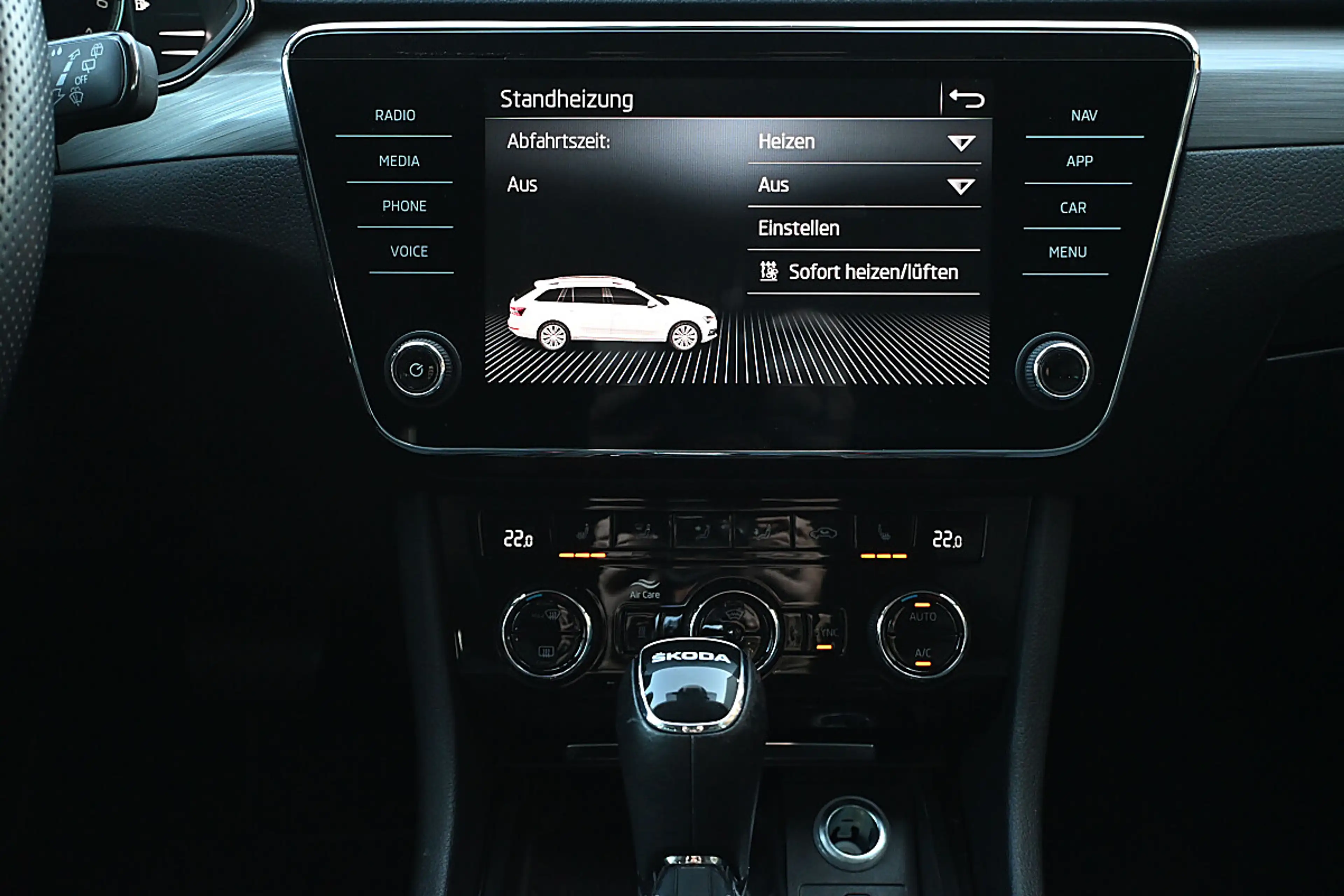 Skoda Superb Kombi 2,0 TDI Style DSG ACC, MatrixLED, Kamera,... — photo 7