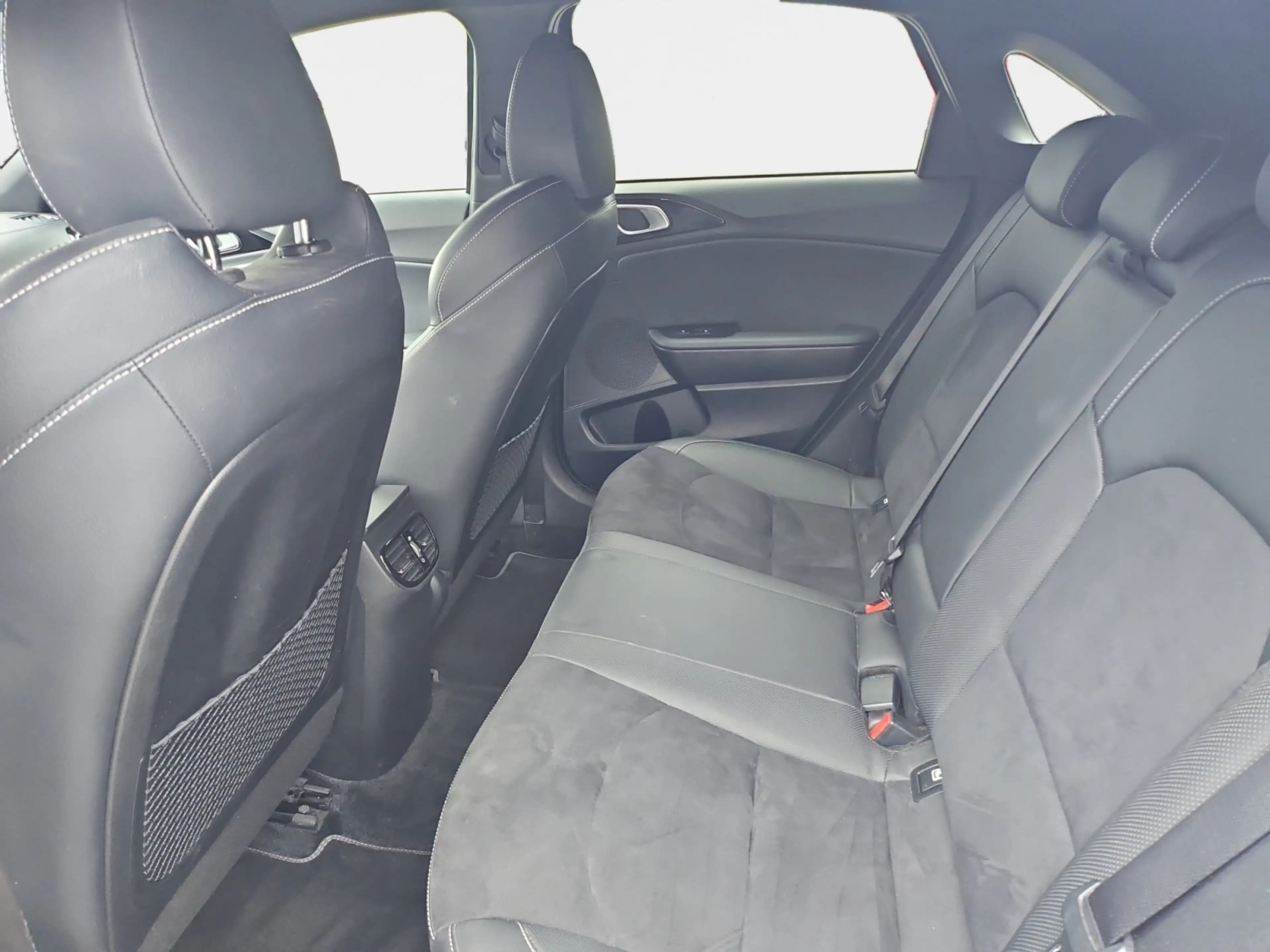 Kia Ceed / cee'd 1.4 T-GDI GT Line Kamera*Navi*SHZ*2xKlima — photo 10
