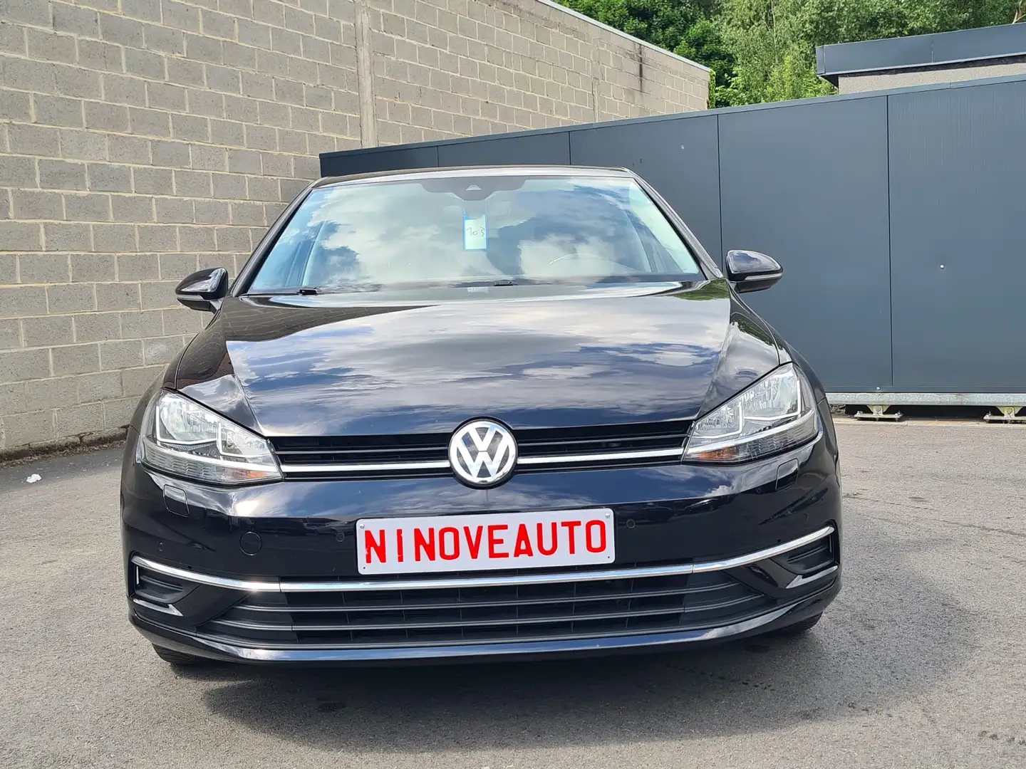 Volkswagen Golf 1.6 TDi IQ.Drive (EU6.2) *NAV CARPLAY PARKTRONIC Zwart - 2