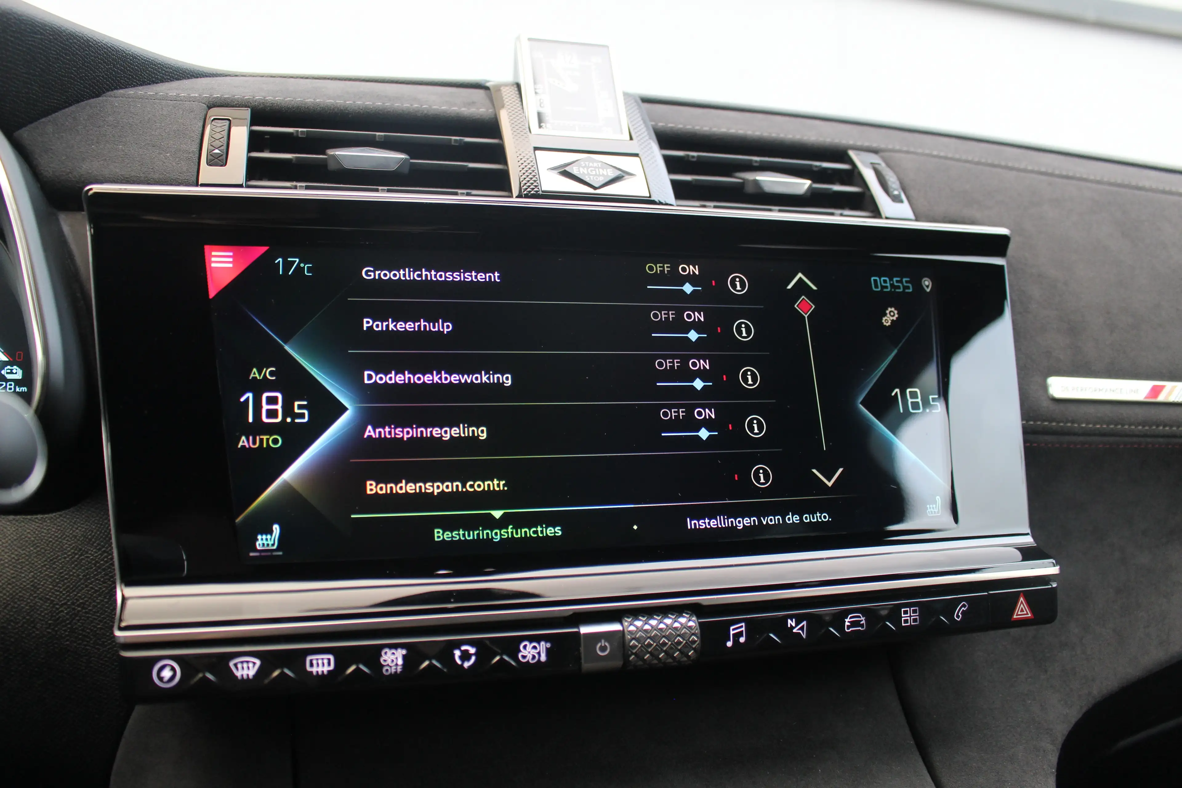 DS Automobiles DS 7 Crossback E-Tense 4x4 Performance Line | Pano | Leder / Alca — photo 21