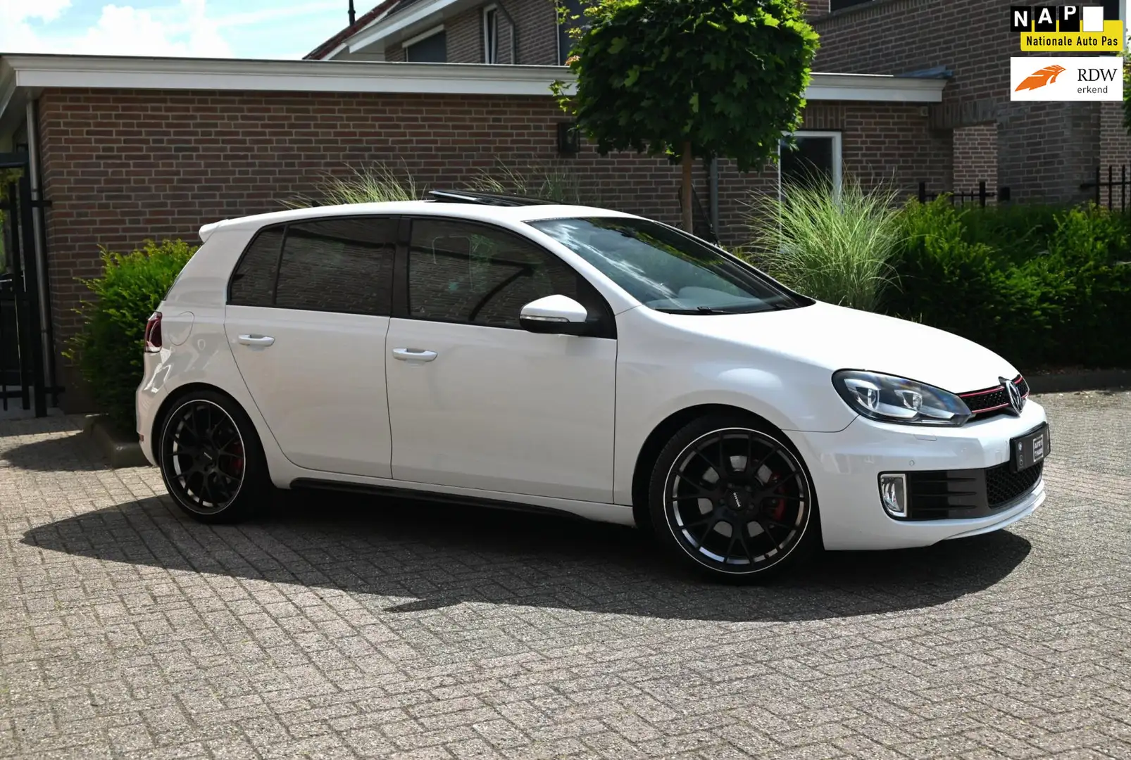 Volkswagen Golf GTI 2.0 211 PK Xenon Schuifdak Dynaudio Camera Stoelve Wit - 1