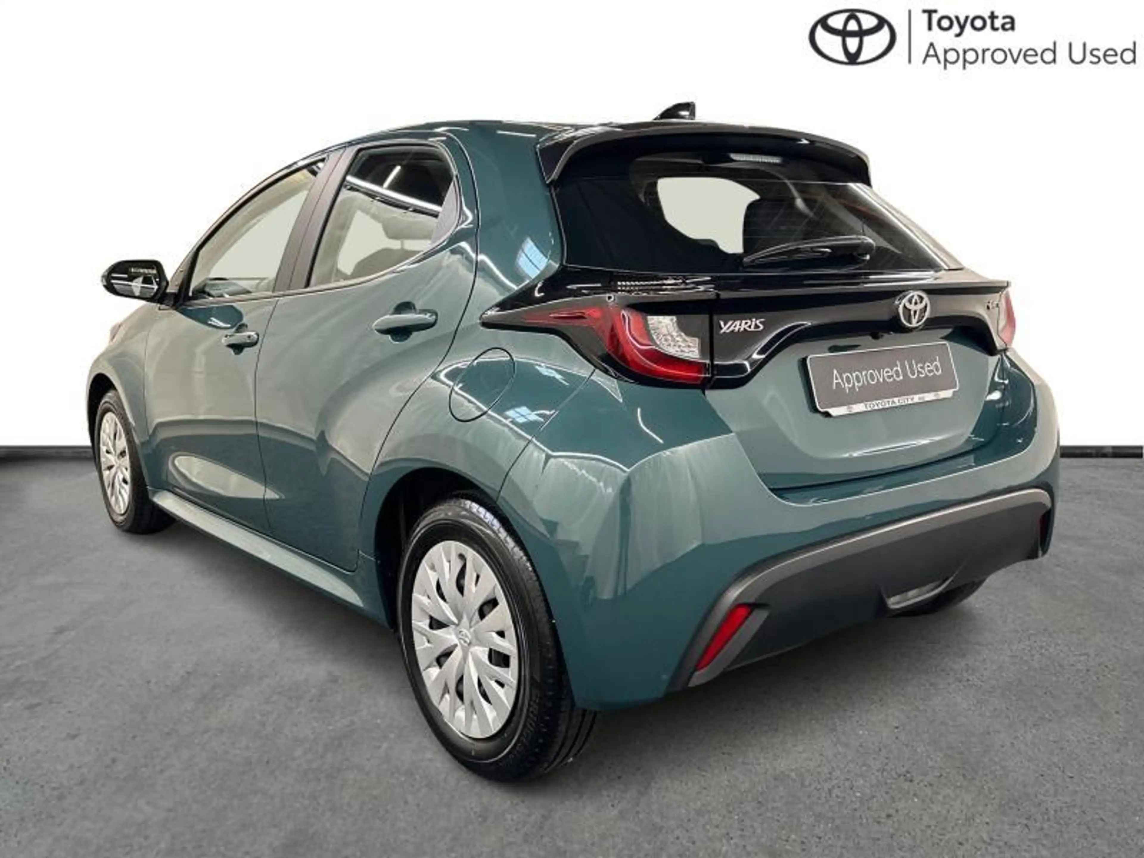 Toyota Yaris 116hp HEV Dynamic | carplay | camera — photo 3