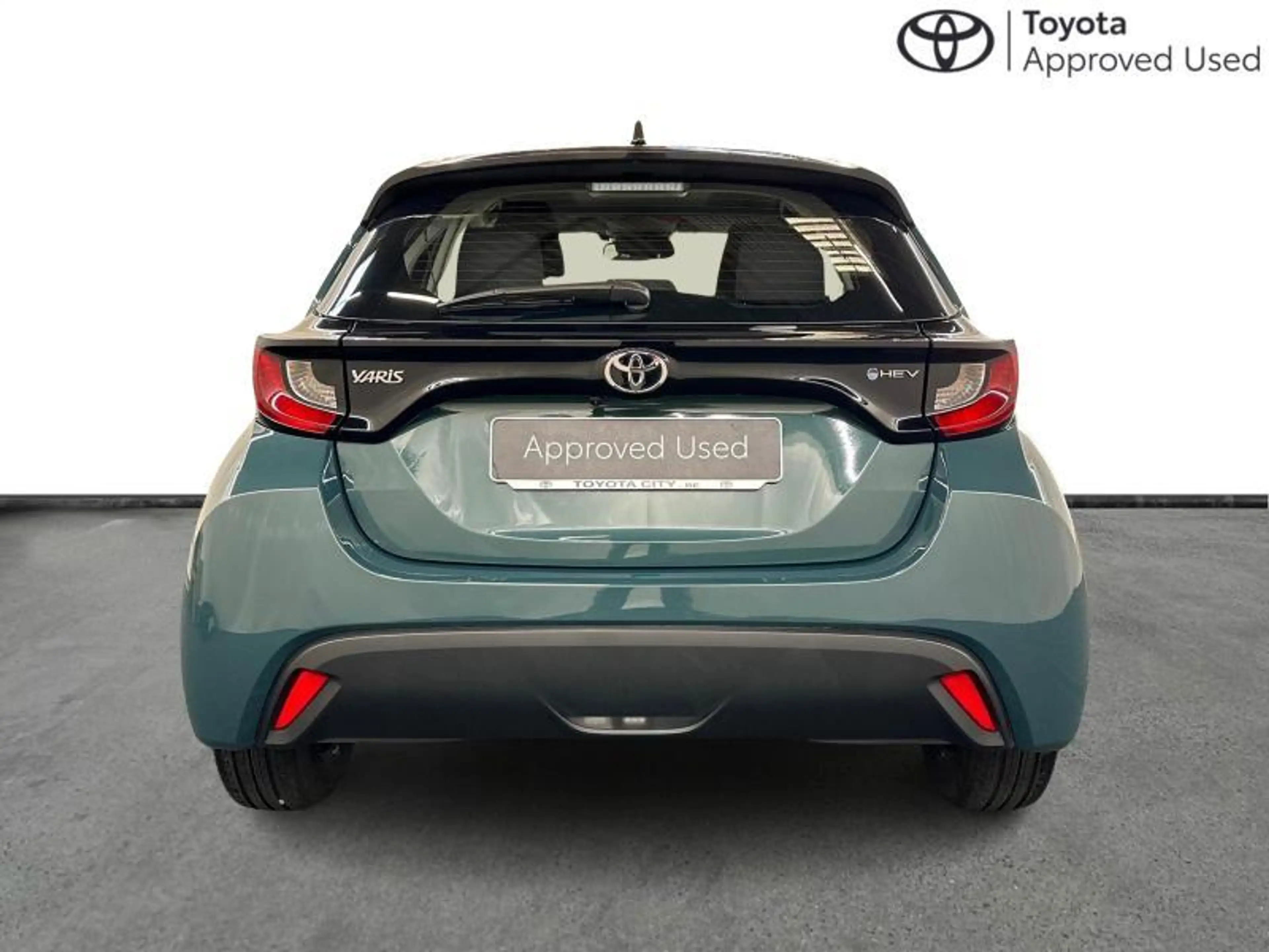 Toyota Yaris 116hp HEV Dynamic | carplay | camera — photo 6