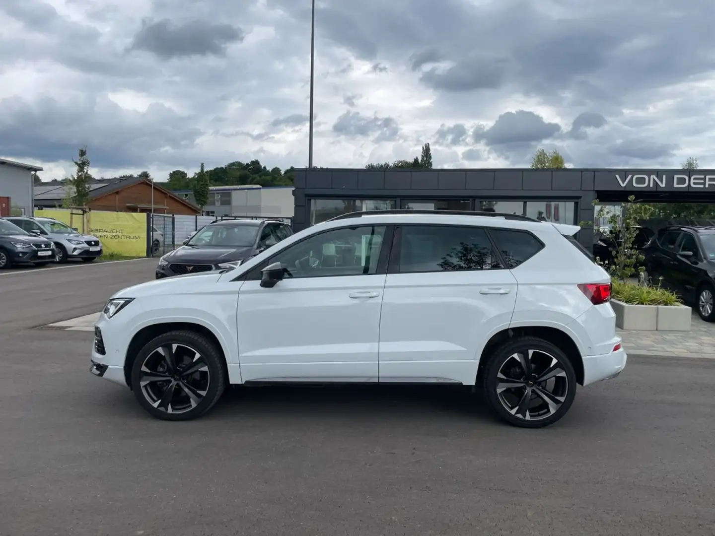 CUPRA Ateca TSI DSG AHK Beats TopView Kessy FullLink Klima Weiß - 2
