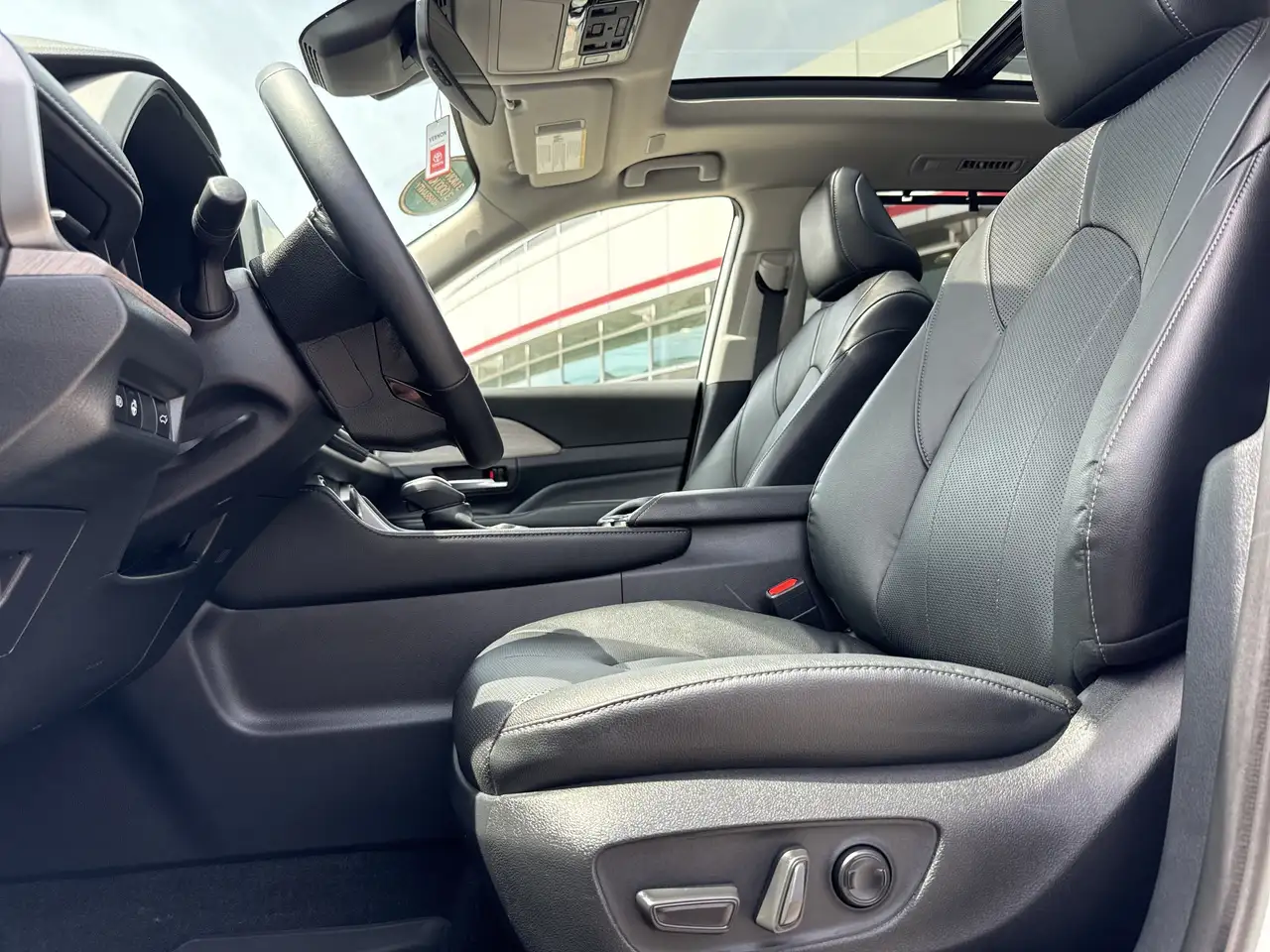 Toyota Grand Highlander fotografie Toyota Grand Highlander