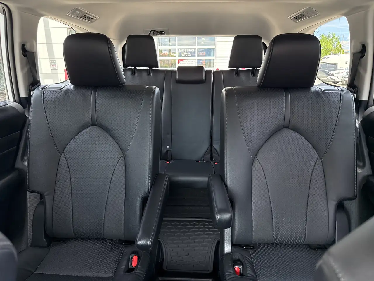 Toyota Grand Highlander fotografie Toyota Grand Highlander